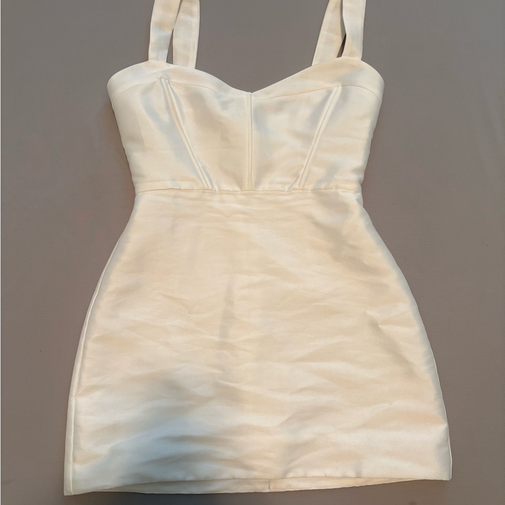 Elegant White Mini Dress